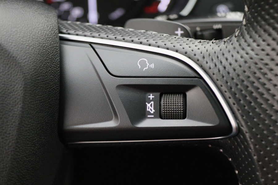 Audi Q5 55 TFSI e Quattro Plug-in Hybrid Competition S-Line Leer, Panoramadak, Cruise, Apple Carplay, Bluetooth, LED, Trekhaak, 21"