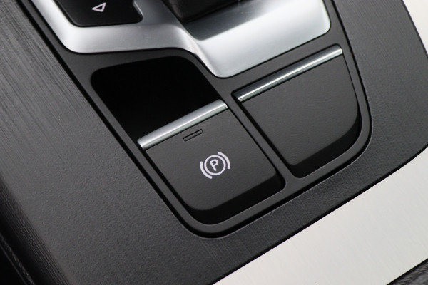 Audi Q5 55 TFSI e Quattro Plug-in Hybrid Competition S-Line Leer, Panoramadak, Cruise, Apple Carplay, Bluetooth, LED, Trekhaak, 21"