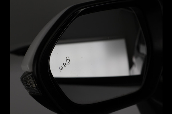 Toyota Yaris Cross 1.5 HYBRIDE DYNAMIC LUXERY BITONE GARANTIE 4-2032 * BLIND SPOT . NAVI.CAMERA. PDC V+A.