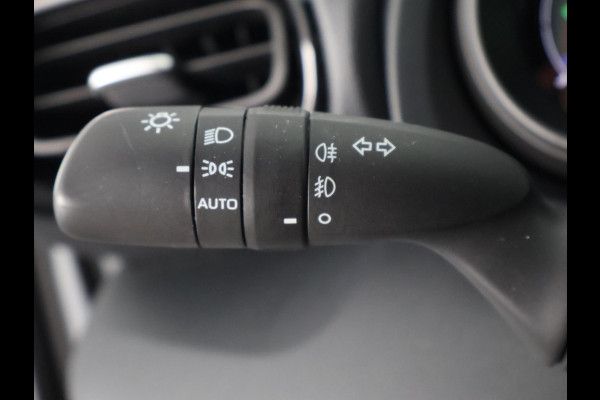 Toyota Yaris Cross 1.5 HYBRIDE DYNAMIC LUXERY BITONE GARANTIE 4-2032 * BLIND SPOT . NAVI.CAMERA. PDC V+A.