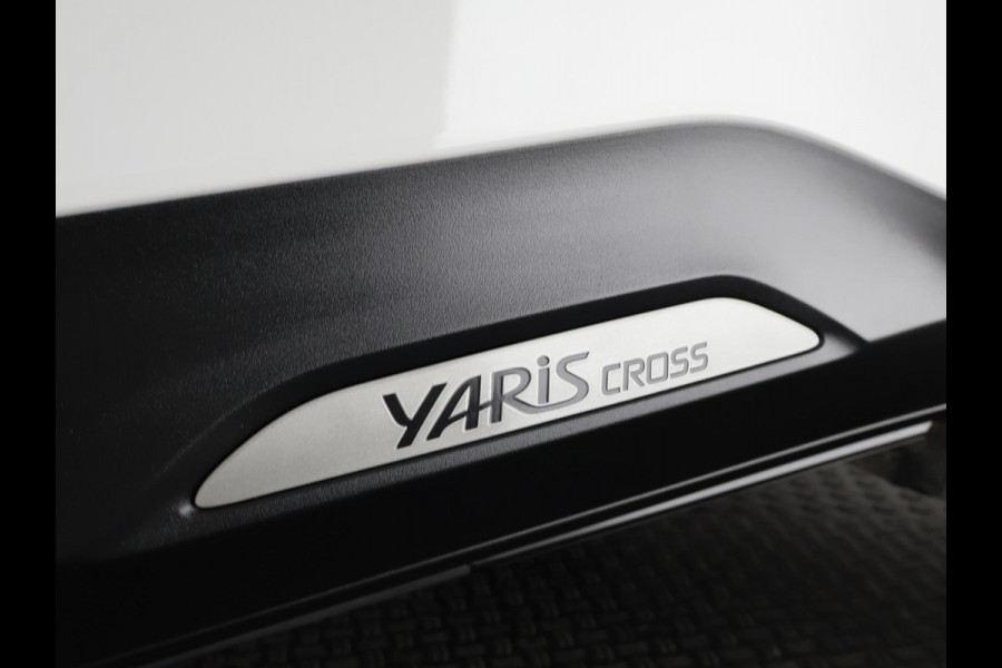 Toyota Yaris Cross 1.5 HYBRIDE DYNAMIC LUXERY BITONE GARANTIE 4-2032 * BLIND SPOT . NAVI.CAMERA. PDC V+A.