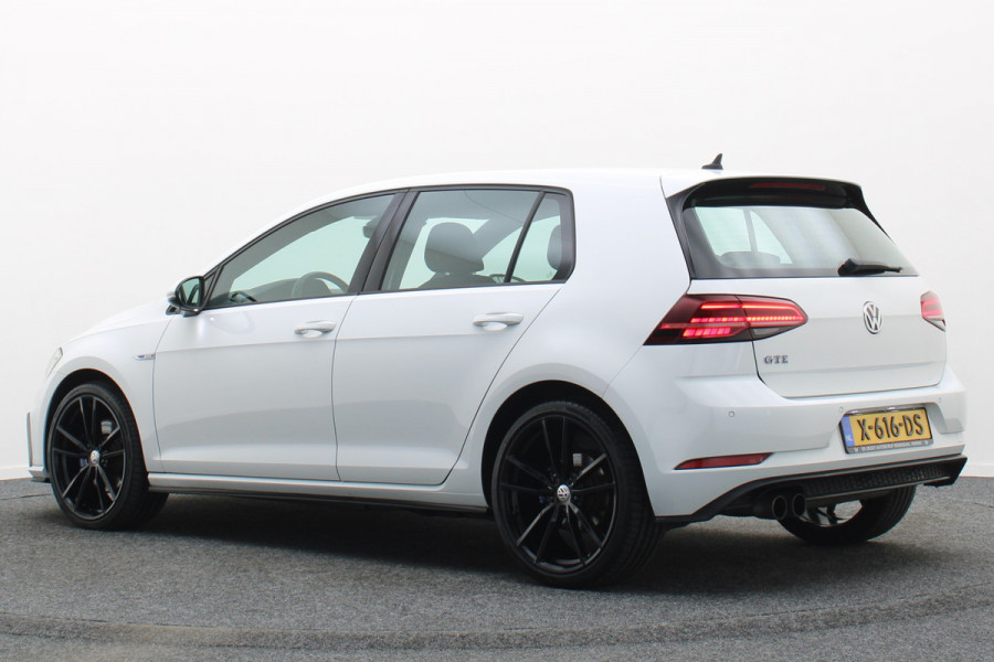 Volkswagen Golf 1.4 TSI PHEV GTE Virtual Cockpit, Apple Carplay, LED, Stoelverwarming, 19"