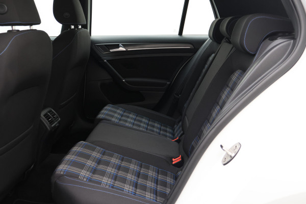 Volkswagen Golf 1.4 TSI PHEV GTE Virtual Cockpit, Apple Carplay, LED, Stoelverwarming, 19"