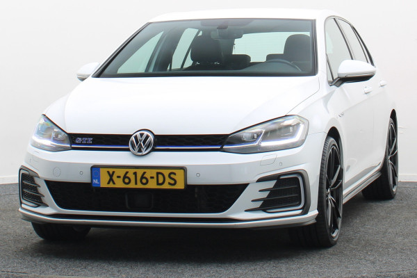 Volkswagen Golf 1.4 TSI PHEV GTE Virtual Cockpit, Apple Carplay, LED, Stoelverwarming, 19"