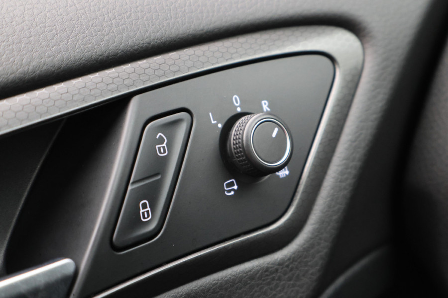 Volkswagen Golf 1.4 TSI PHEV GTE Virtual Cockpit, Apple Carplay, LED, Stoelverwarming, 19"