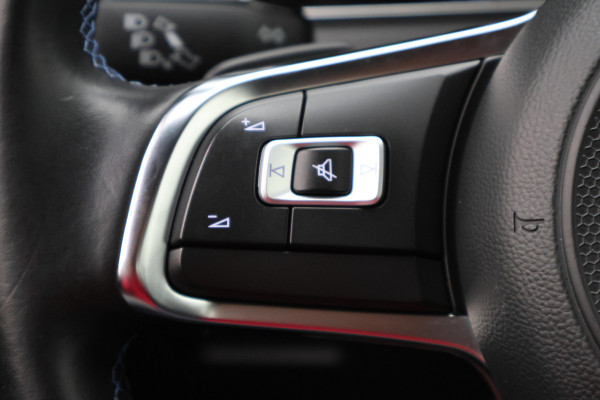 Volkswagen Golf 1.4 TSI PHEV GTE Virtual Cockpit, Apple Carplay, LED, Stoelverwarming, 19"