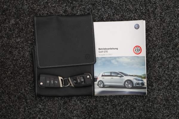 Volkswagen Golf 1.4 TSI PHEV GTE Virtual Cockpit, Apple Carplay, LED, Stoelverwarming, 19"