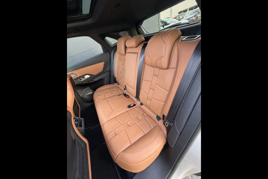 DS Ds 7 Crossback 300pk E-Tense 4x4 Opera (Elektrisch Schuifdak - Trekhaak - Leder incl verwarming/koeling/massage/geheugen - Focal Electra - Nigh