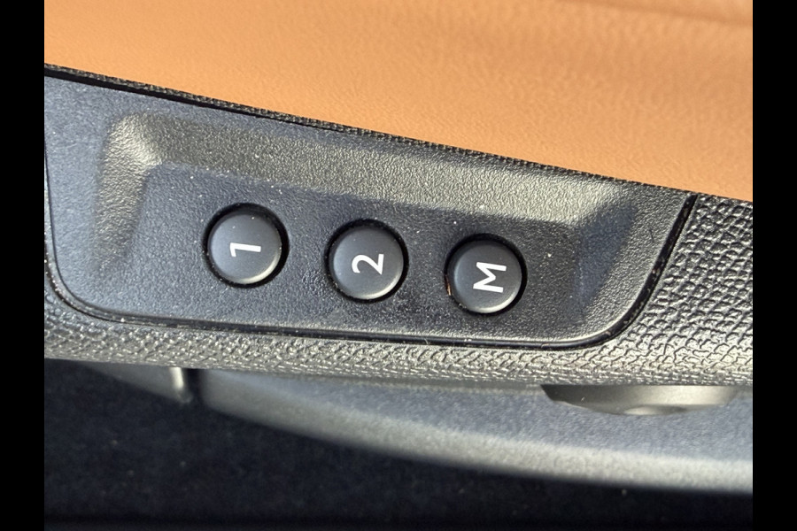 DS Ds 7 Crossback 300pk E-Tense 4x4 Opera (Elektrisch Schuifdak - Trekhaak - Leder incl verwarming/koeling/massage/geheugen - Focal Electra - Nigh