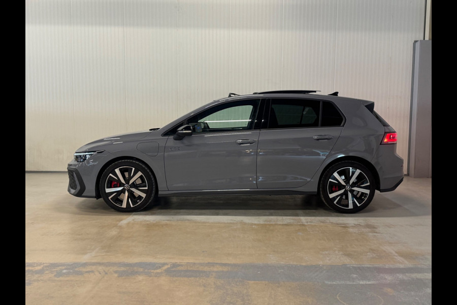 Volkswagen Golf 1.5 eHybrid GTE | HUD | PANO | NARDO GREY | CAMERA | AMBIANCE