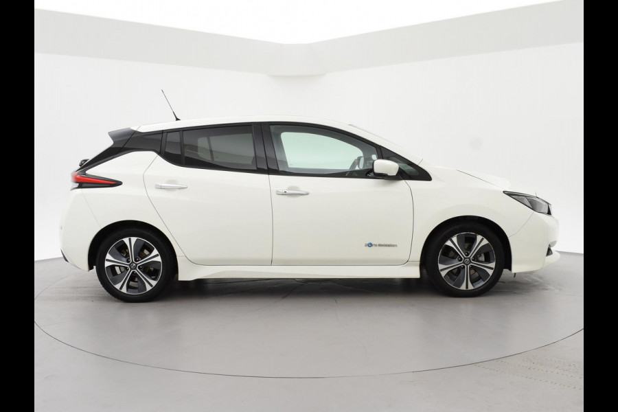 Nissan Leaf N-CONNECTA 40 kWh + 360 CAMERA | STOELVERW. | CARPLAY | NAVIGATIE | 17 INCH | STUURVERWARMING