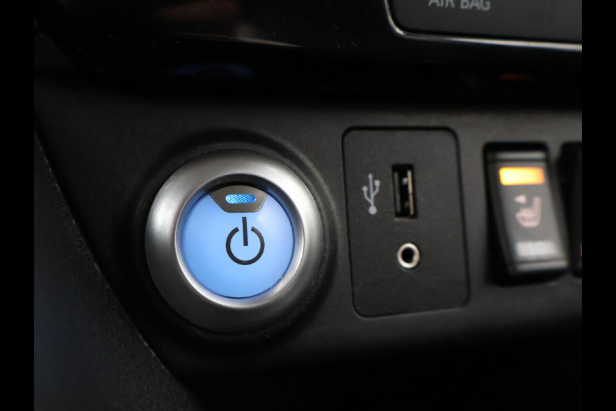 Nissan Leaf N-CONNECTA 40 kWh + 360 CAMERA | STOELVERW. | CARPLAY | NAVIGATIE | 17 INCH | STUURVERWARMING