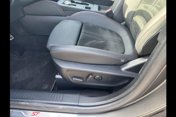 Ford Kuga 2.5 PHEV ST-Line X | 243 PK | Winter Pack | Elektrische Achterklep | Memory Seats | B&O Audio | AGR Stoelen | Adaptieve Cruise | Origineel Nederlandse auto | 2.100kg Trekgewicht