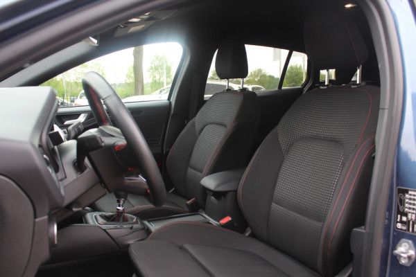 Ford Focus 1.0 EcoBoost ST Line Business / CarPlay / Keyless / Parkeerhulp V+A / 18'' / Stuur+Stoelverwarming / LED / DAB / Cruise Control