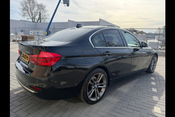 BMW 3-serie 320i Luxury Edition| M-Stuur | Leder | CarPlay | Schuifdak
