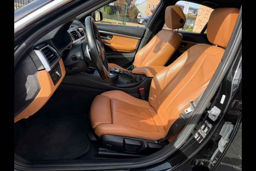 BMW 3-serie 320i Luxury Edition| M-Stuur | Leder | CarPlay | Schuifdak