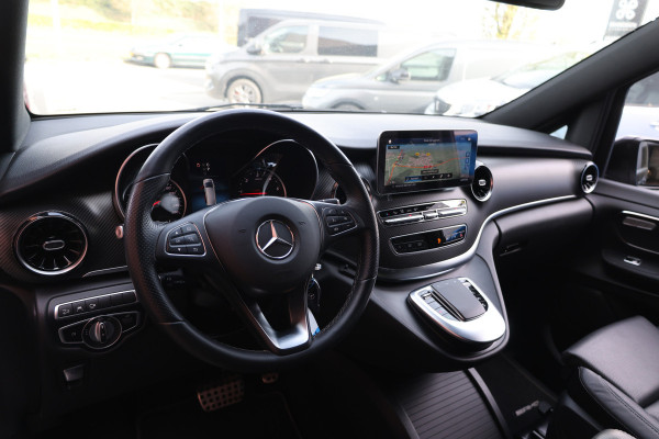 Mercedes-Benz V-Klasse 300d DC | 4-MATIC | AMG | 360 Camera | Stoelventilatie | CarPlay | Navigatie | Lederen bekleding | Elek schuifdeuren | LED Koplampen | Elek achterklep | DAB | Nieuwe APK | BPM Vrij | Facelift | 4x4