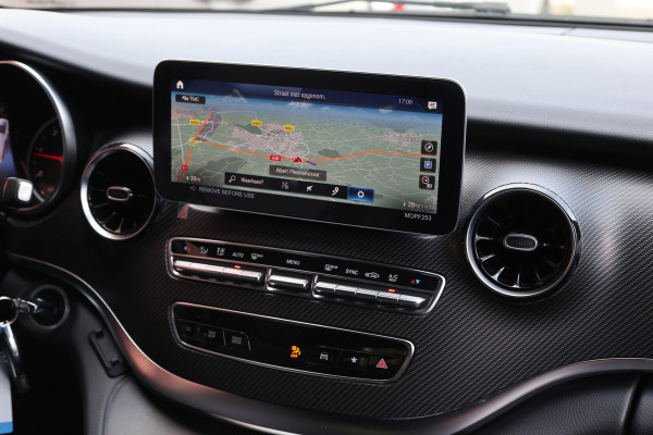 Mercedes-Benz V-Klasse 300d DC | 4-MATIC | AMG | 360 Camera | Stoelventilatie | CarPlay | Navigatie | Lederen bekleding | Elek schuifdeuren | LED Koplampen | Elek achterklep | DAB | Nieuwe APK | BPM Vrij | Facelift | 4x4