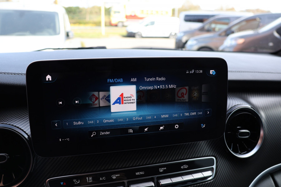 Mercedes-Benz V-Klasse 300d DC | 4-MATIC | AMG | 360 Camera | Stoelventilatie | CarPlay | Navigatie | Lederen bekleding | Elek schuifdeuren | LED Koplampen | Elek achterklep | DAB | Nieuwe APK | BPM Vrij | Facelift | 4x4