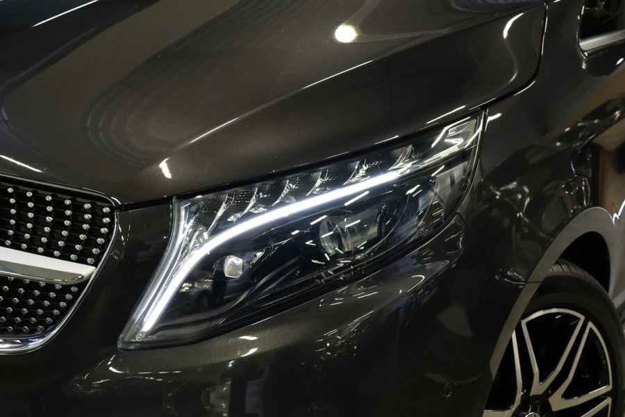 Mercedes-Benz V-Klasse 300d DC | 4-MATIC | AMG | 360 Camera | Stoelventilatie | CarPlay | Navigatie | Lederen bekleding | Elek schuifdeuren | LED Koplampen | Elek achterklep | DAB | Nieuwe APK | BPM Vrij | Facelift | 4x4