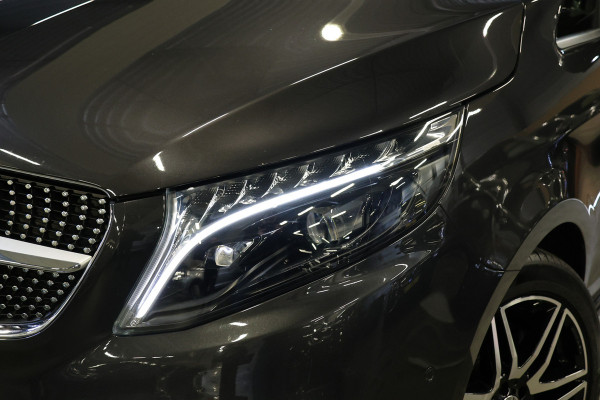Mercedes-Benz V-Klasse 300d DC | 4-MATIC | AMG | 360 Camera | Stoelventilatie | CarPlay | Navigatie | Lederen bekleding | Elek schuifdeuren | LED Koplampen | Elek achterklep | DAB | Nieuwe APK | BPM Vrij | Facelift | 4x4