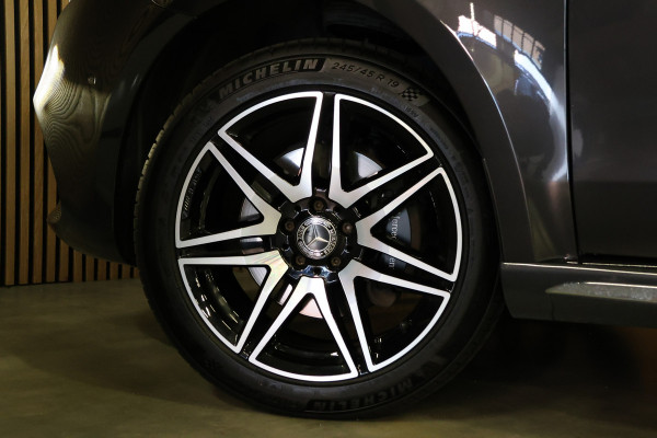 Mercedes-Benz V-Klasse 300d DC | 4-MATIC | AMG | 360 Camera | Stoelventilatie | CarPlay | Navigatie | Lederen bekleding | Elek schuifdeuren | LED Koplampen | Elek achterklep | DAB | Nieuwe APK | BPM Vrij | Facelift | 4x4