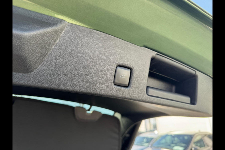 Ford Kuga 2.5 FHEV Active X 190pk | Driver Assistance Pack | 4WD | Technology Pack | Trekhaak afneembaar | 2.100kg Trekgewicht | Winterpack | Geen stekker nodig
