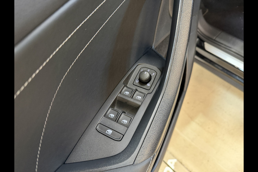 Škoda Kodiaq 1.5 TSI Business Edition 7p. | Camera | Elektr. trekhaak | Carplay | Sfeerverlichting | Virtual cockpit