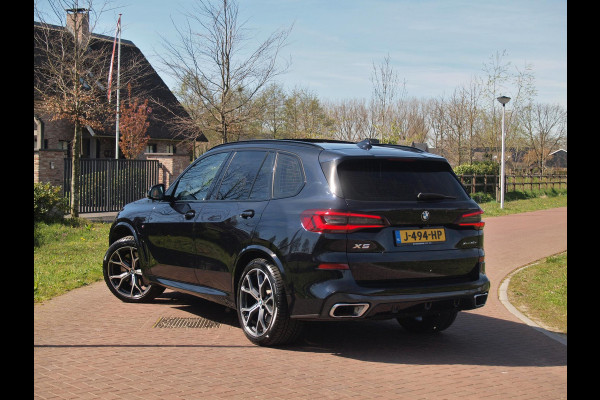 BMW X5 xDrive45e High Executive | M-Pakket | Panoramadak | 360 Camera | Sfeerverlichting | Apple Carplay |