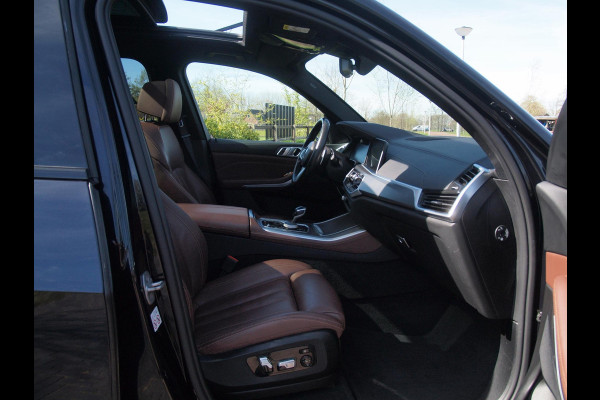 BMW X5 xDrive45e High Executive | M-Pakket | Panoramadak | 360 Camera | Sfeerverlichting | Apple Carplay |