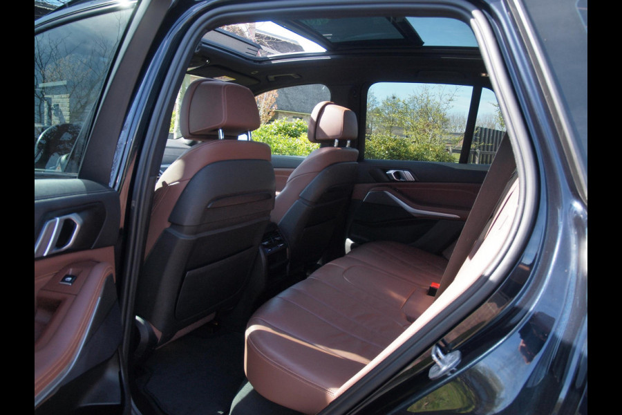 BMW X5 xDrive45e High Executive | M-Pakket | Panoramadak | 360 Camera | Sfeerverlichting | Apple Carplay |
