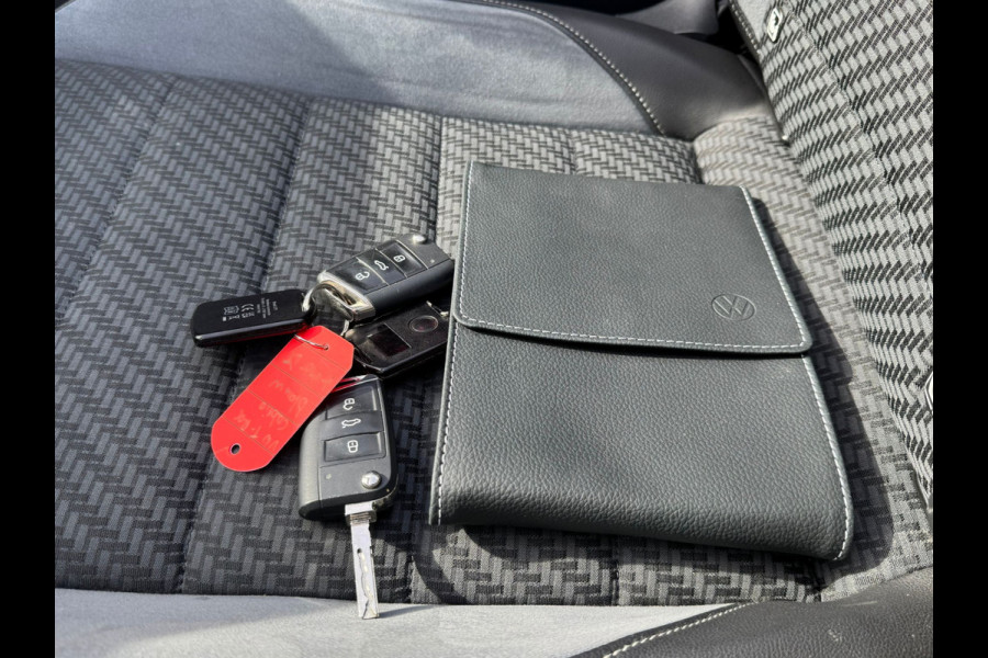 Volkswagen T-Roc Cabrio 1.5 TSI 150PK DSG R-LINE SPORT TREKHAAK/NAVI/ACC/PDC