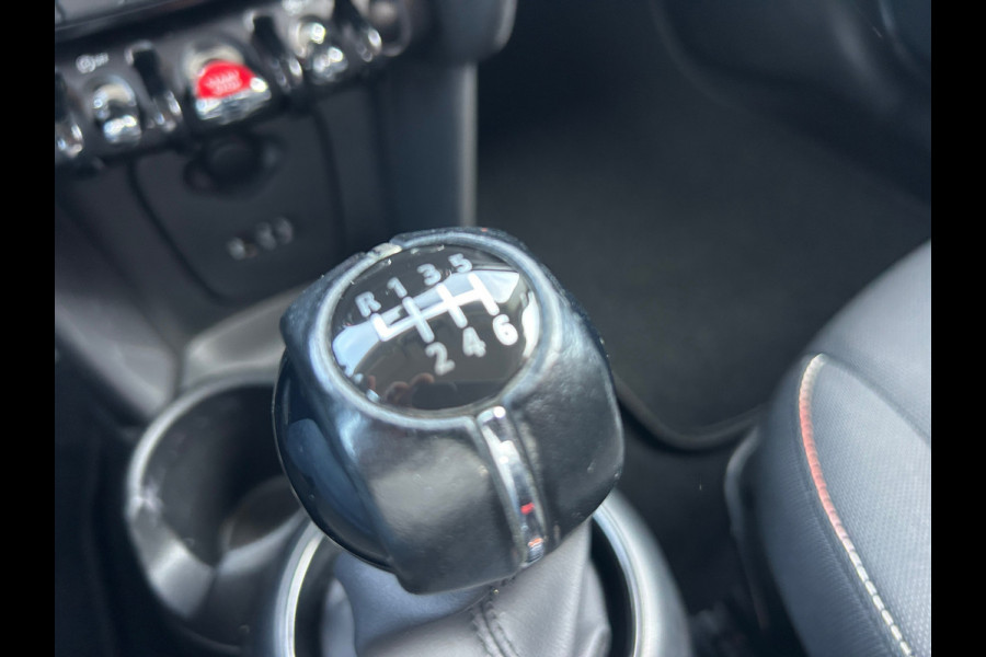 MINI Mini 1.5 Cooper Serious Business NAVI LED 1e EIG RIJKLAARPRIJS