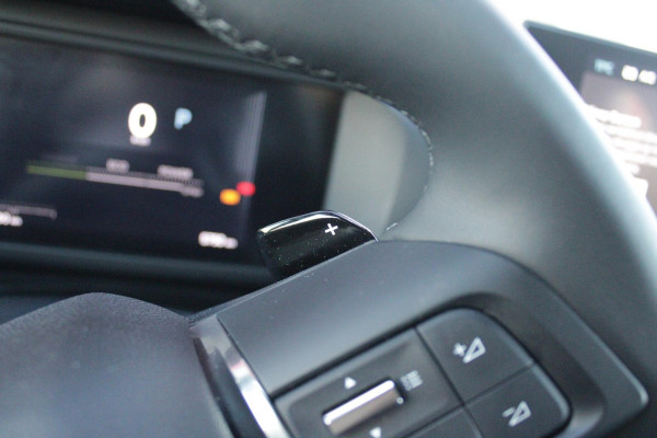 Citroën C4 C4 1.2 HYbrid 145PK MAX | HEAD UP DISPLAY | CAMERA VOOR + ACHTER | NAVIGATIE | DRAADLOZE TELEFOONLADER | FULL LED KOPLAMPEN | DRAADLOZE APPLE CARPLAY/ANDROID AUTO | 18" LICHTMETALEN VELGEN | ADAPTIVE CRUISE CONTROL | CLIMATE CONTROL | LEDEREN BEKLEDING | DAB+ RADIO | KEYLESS ENTRY/START |