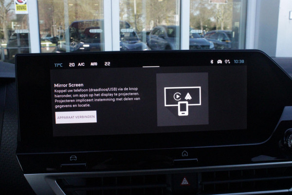 Citroën C4 C4 1.2 HYbrid 145PK MAX | HEAD UP DISPLAY | CAMERA VOOR + ACHTER | NAVIGATIE | DRAADLOZE TELEFOONLADER | FULL LED KOPLAMPEN | DRAADLOZE APPLE CARPLAY/ANDROID AUTO | 18" LICHTMETALEN VELGEN | ADAPTIVE CRUISE CONTROL | CLIMATE CONTROL | LEDEREN BEKLEDING | DAB+ RADIO | KEYLESS ENTRY/START |