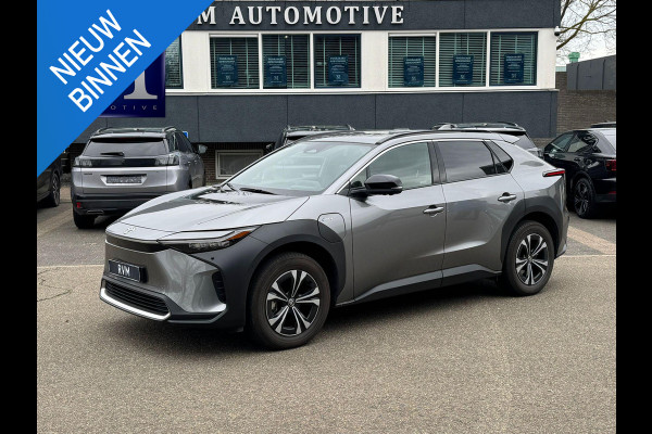 Toyota Bz4x Premium 71 kWh VAN: 39.900,- VOOR: 36.877,- UW LENTEVOORDEEL: 3.023,- | MEGA VOLLE AUTO | 10 jaar TOYOTA GARANTIE | TREKHAAK