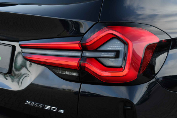 BMW X3 xDrive30e M-Sport Pano Trekh El-zetel HUD 360 H/K Adp-demping