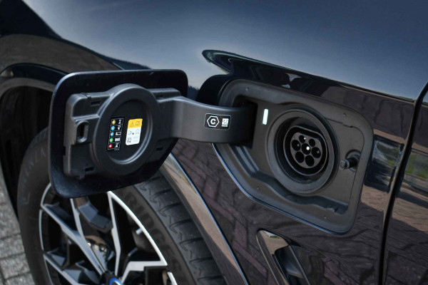 BMW X3 xDrive30e M-Sport Pano Trekh El-zetel HUD 360 H/K Adp-demping