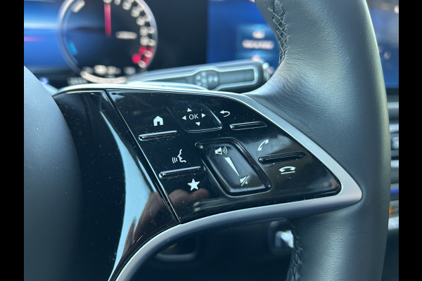 Mercedes-Benz GLE 400e 4Matic AMG // Luchtvering // Trekhaak 3300kg // Head-up // Multi Contour stoelen // Softclose // Alcantara Hemel // 360 Cam