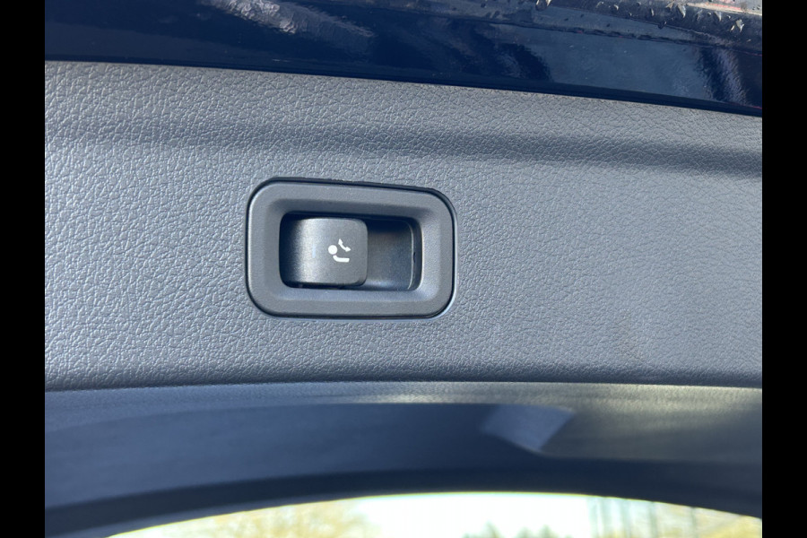 Mercedes-Benz GLE 400e 4Matic AMG // Luchtvering // Trekhaak 3300kg // Head-up // Multi Contour stoelen // Softclose // Alcantara Hemel // 360 Cam