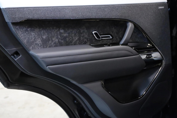 Land Rover Range Rover P510e First Edition |Achteras besturing | massage | hot climate | Panorma Lease/inruil mogelijk