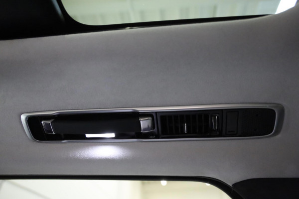 Land Rover Range Rover P510e First Edition |Achteras besturing | massage | hot climate | Panorma Lease/inruil mogelijk