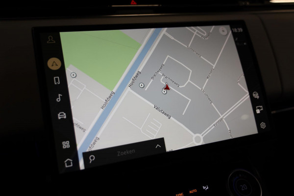 Land Rover Range Rover P510e First Edition |Achteras besturing | massage | hot climate | Panorma Lease/inruil mogelijk