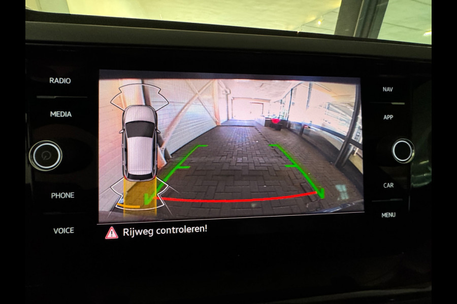 Volkswagen Polo 1.0 TSI R-Line Business Pano|IQ|Keyles|Camera