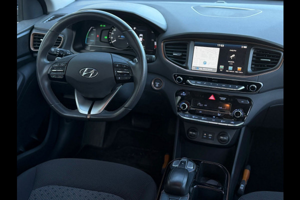 Hyundai IONIQ Comfort EV, SOH waarde 99,7 %, achteruitrijcamera, navigatie, vele opties, Origineel NL auto met nap