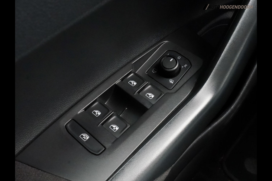 Volkswagen Polo 1.0 TSI Comfortline Business Sport (KEYLESS,ACHTERUITRIJCAMERA,DIGI,APPLE CARPLAY,LM-VELGEN,ADAPTIVE,TOPCONDITIE)