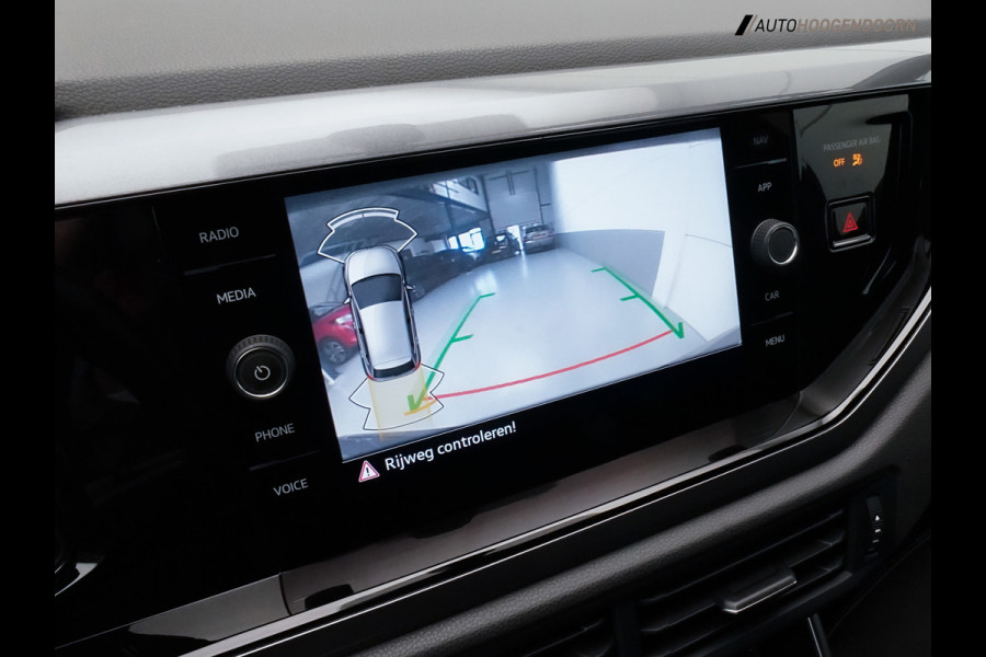 Volkswagen Polo 1.0 TSI Comfortline Business Sport (KEYLESS,ACHTERUITRIJCAMERA,DIGI,APPLE CARPLAY,LM-VELGEN,ADAPTIVE,TOPCONDITIE)