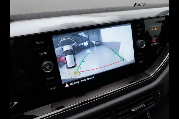 Volkswagen Polo 1.0 TSI Comfortline Business Sport (KEYLESS,ACHTERUITRIJCAMERA,DIGI,APPLE CARPLAY,LM-VELGEN,ADAPTIVE,TOPCONDITIE)