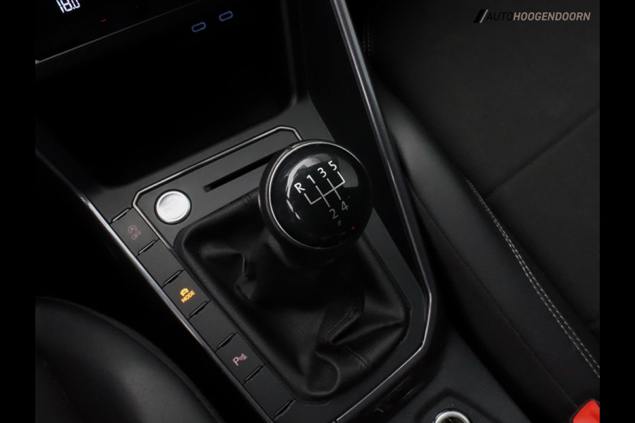 Volkswagen Polo 1.0 TSI Comfortline Business Sport (KEYLESS,ACHTERUITRIJCAMERA,DIGI,APPLE CARPLAY,LM-VELGEN,ADAPTIVE,TOPCONDITIE)