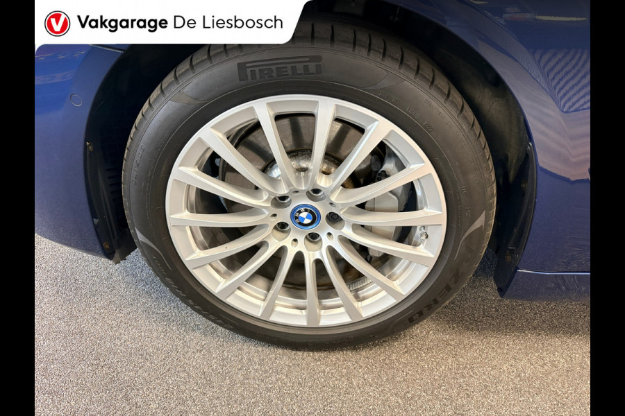 BMW 5 Serie Touring 530e Business Edition Plus / trekhaak / Leder / pdc / 360 camera